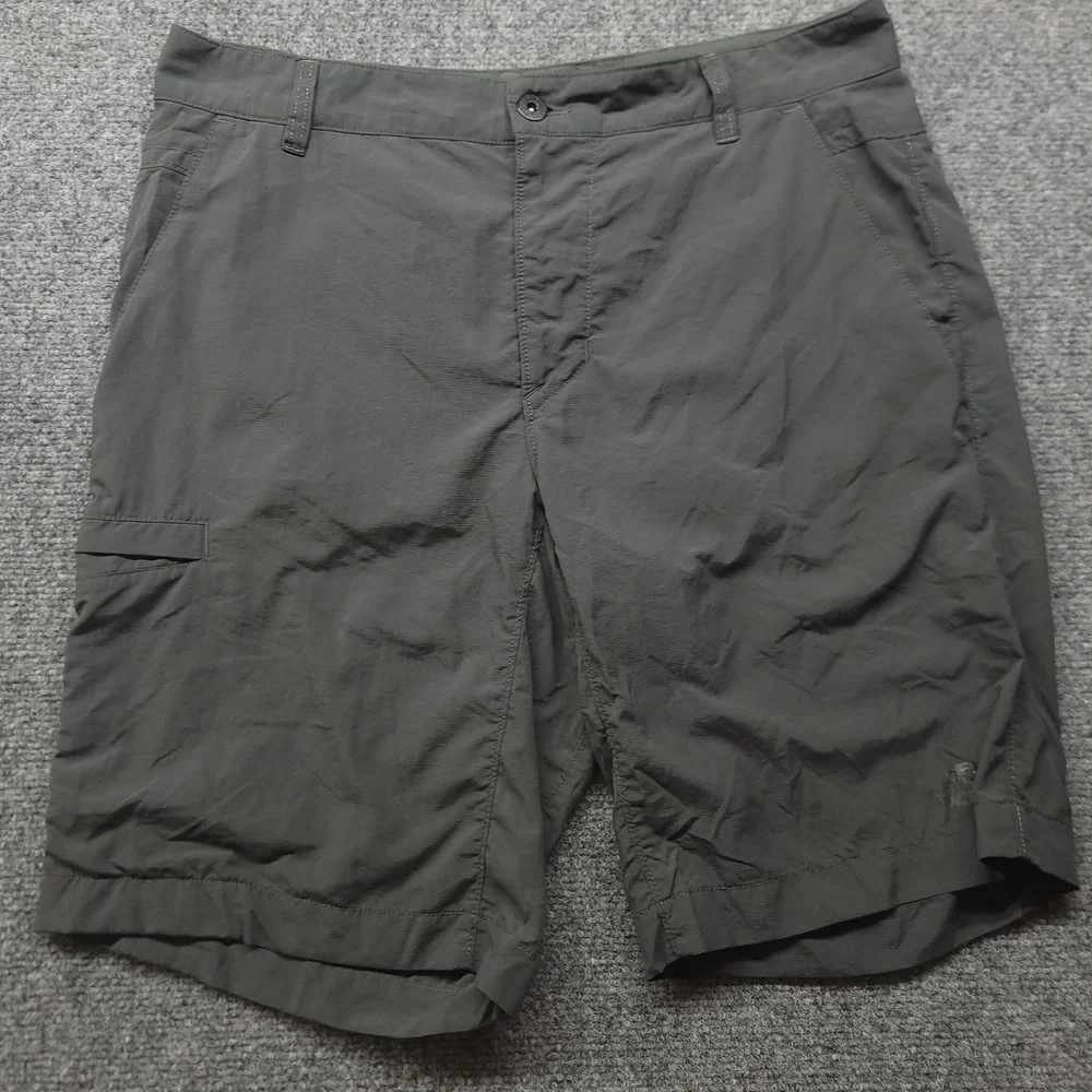 The North Face Men Paramount Peak II Shorts Gray Cargo Hiking Nylon CE7L Size 32